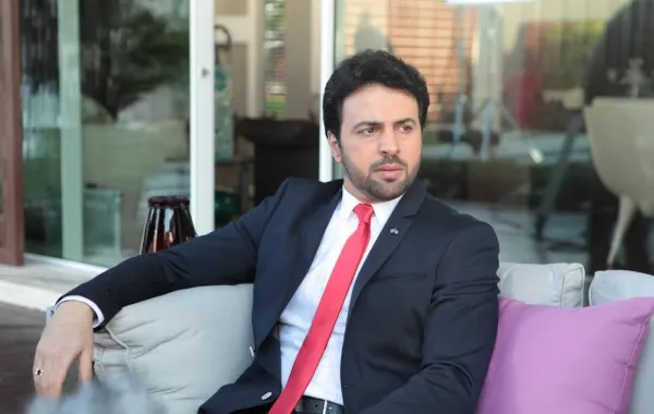 موعد الزفاف لم يعلن بعد.. وأول ظهور للعريس تيم حسن يوم 12 مايو والمناسبة !!