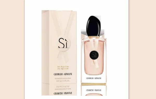 SÌ ROSE SIGNATUREإصدار مميّز من Giorgio Armani
