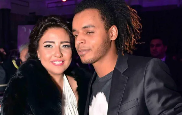 بالفيديو: أوكا وأورتيجا يحتفلان مع مي كساب بالبراءة "في الشارع"