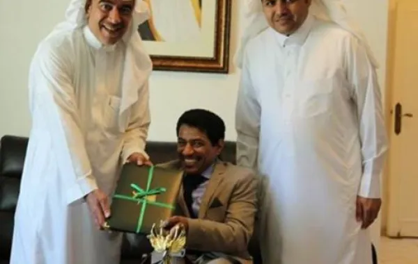الملحق الثقافي السعودي يكرم طالبا لفوزه ببطولة كأس أوروبا لذوي الاحتياجات الخاصة