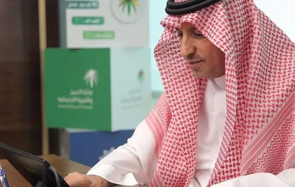 تدشين البوابة الإلكترونية الموحدة لوزارة العمل