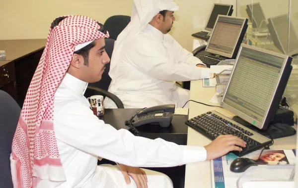 «العمل» السعودية تطرح برنامج «تقاسم العمل»