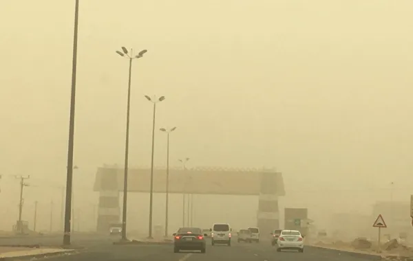 "إنذار مبكر": غبار يحجب الرؤية في الرياض اليوم
