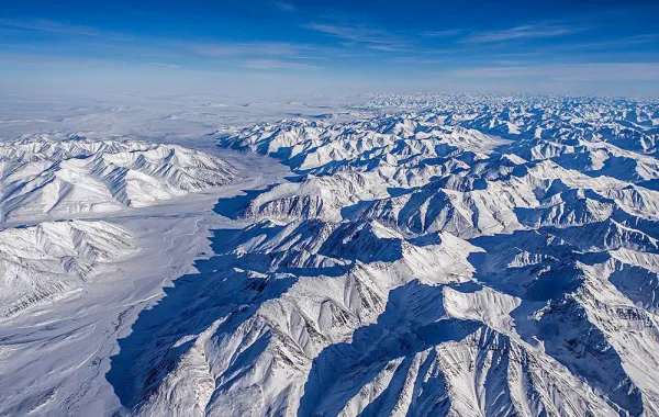 ناسا تنتهي من مسح الأنهار الجليدية بالقطب الشمالي