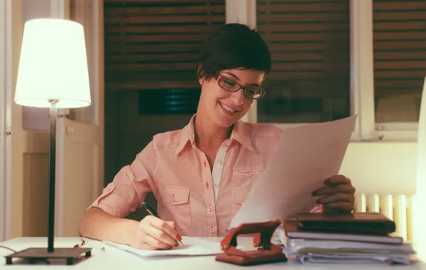 إضاءة فراغ غرف الدِّراسة ترهق نظرك