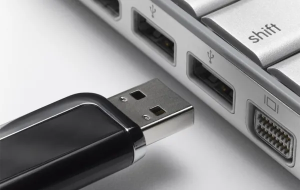 استعدُّوا لتوديع منفذ "USB" الشَّهير