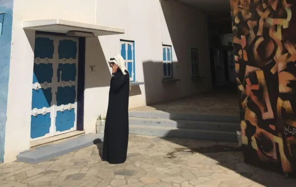 مواطن يسقط متوفى في عزاء صديقه بالسعودية