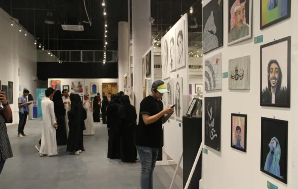 38 فناناً وفنانة بمجموع أعمال تجاوزت 300 عمل فني