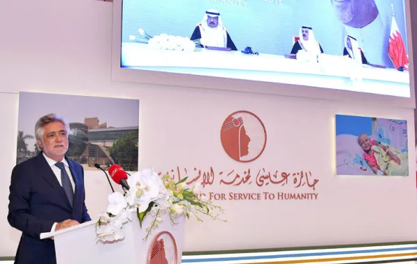 منح مستشفى «57357» لسرطان الأطفال جائزة الشيخ عيسى لخدمة الإنسانية