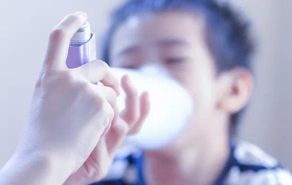 11 طريقة للتعامل مع الطفل المصاب بالربو