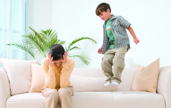 4 أنشطة لإشغال طفلك كثير الحركة