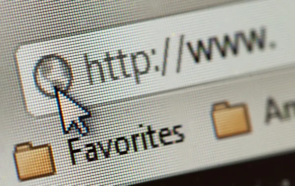 تعرف إلى أول ما خرج من عالم الإنترنت