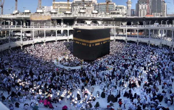 عروض مرئية بمعارض صفة العمرة لتوعية الطائفين والمعتمرين