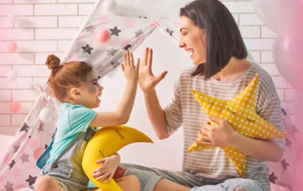 حليب فريزو يدعو الأمهات "لخوض مزيد من التجارب" مع أطفالهنّ