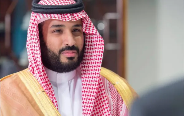 المبتعثون في بريطانيا يبايعون ولي العهد بلوحة جدارية