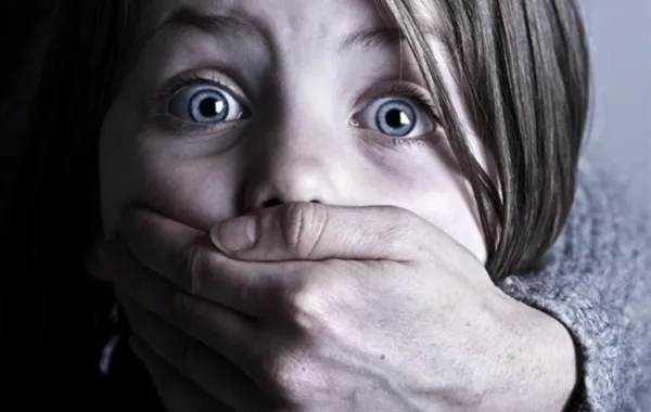 جريمة تهز بريطانيا.. شابة تقتل طفلة للتأكد من أنها بشرية!