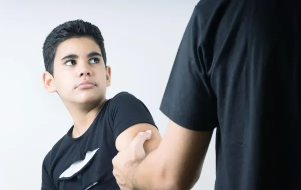 6 أسباب تجعل الطفل يكره والديه