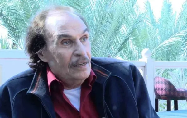 وفاة زوجة الفنان عزت العلايلي بعد صراع طويل مع المرض