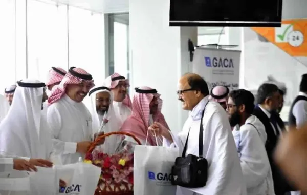 وصول أول رحلة حجاج وتوقعات بزيادة20%بأعداد الحجاج جواً