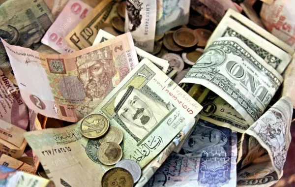 العملات الورقية تسبب عديداً من الأمراض والالتهابات الجلدية!