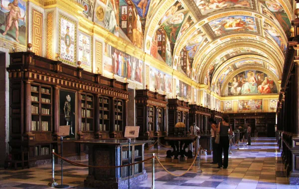 مكتبة «مولاي زيدان» أسرار العرب الدفينة