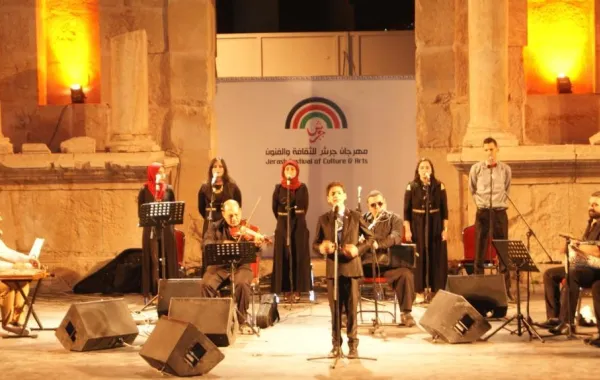 أصوات مصرية شابة تُطرب جمهور المدرج الشمالي في مهرجان جرش