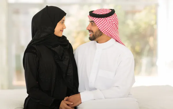 تفسير الحلم بارتداء العباءة