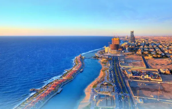 ولي العهد يطلق مشروع البحر الأحمر كوجهة سياحية عالمية