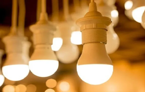 مصابيح الإضاءة تضعف البصر وتسبب الصداع