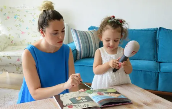 طفلة معجزة تكلمت في شهرها السادس وتحفظ القرآن وتقرأ وتكتب