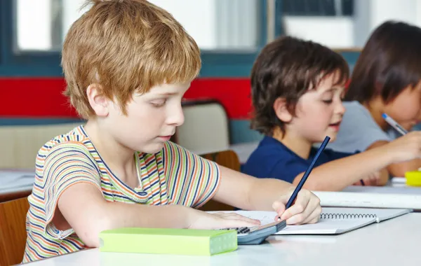 حقيقة طفلك الأعسر