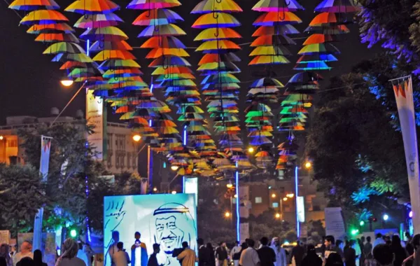 5000 زائر يشاركون في جدارية "بصمة وطن" بأبها