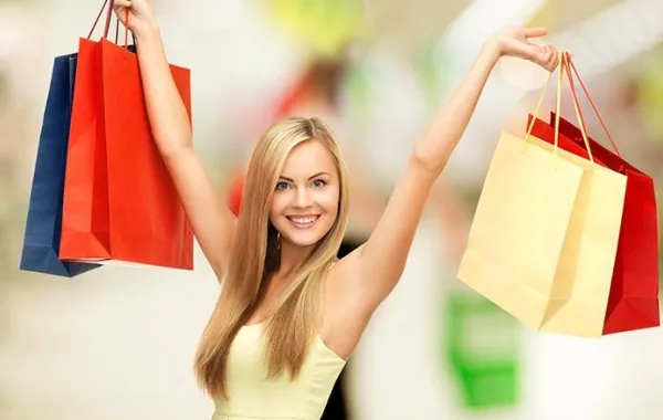 اكثري من التسوق وتقبيل الشريك!