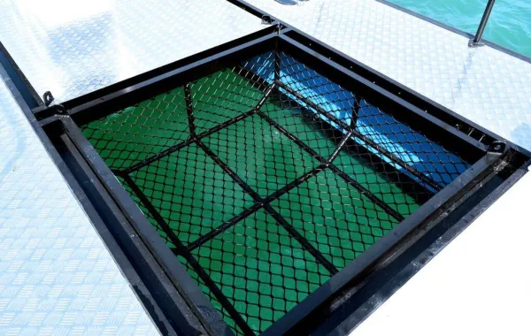 قوارب صديقة للبيئة ذاتية القيادة في الإمارات