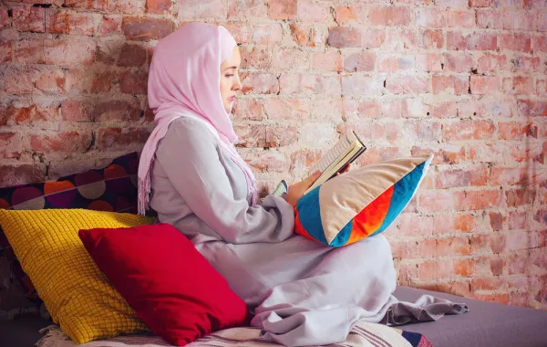 ما حكم قراءة النفساء للقرآن والأدعية في يوم عرفة؟