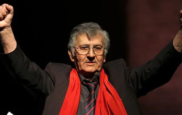 3 أعوام مرت على رحيل الشاعر الفلسطيني سميح القاسم