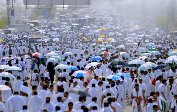 وزارة العمل تدعم الشباب والشابات بتوفير وظائف في موسم الحج