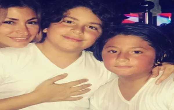 ديما بياعة تحتفل بعيد ميلاد إبنها ورد ووالده تيم حسن مشغول بالتصوير
