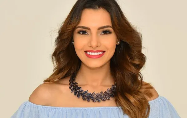 بالفيديو: كارمن سليمان تعايد جمهورها بأول أغنية خليجية، وهذه نصائح جمهورها