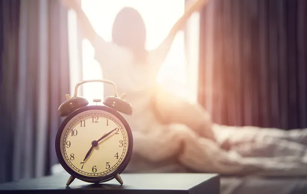 كيف تستعيدون نظام نومكم المبكر؟