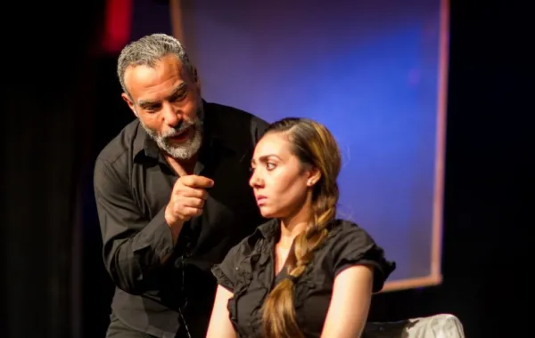 العرض المسرحي المصري "لو كنت".. الإنسانية لا يمكن أن تتجزأ