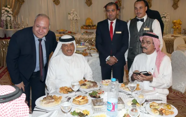 عمر شلاح البركاتي يحتفل بعقد قران ابنته