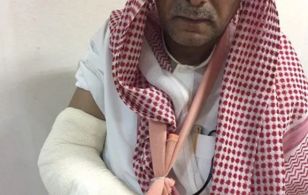 معلّمٌ يتعرّض لاعتداءٍ في تبوك