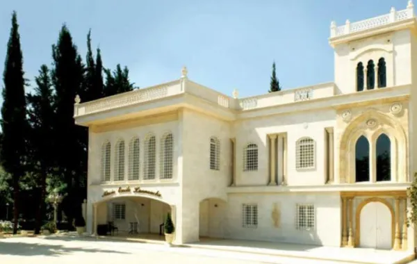 200 لوحة نادرة في متحف إميل حنوش للفن التشكيلي 