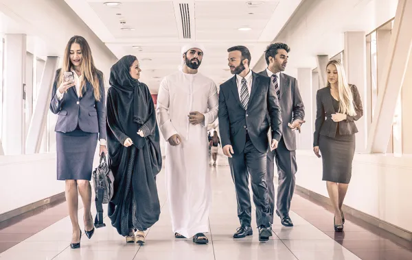 خبراء عرب في الإمارت يهنئون السعوديات ويقدمون النصائح