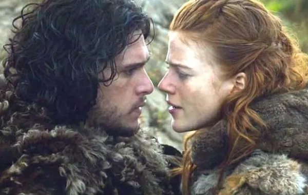 نجما مسلسلGame Of Thrones يرتبطان رسميًّا