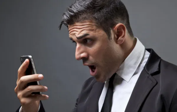 نقاش سعودي على "واتس أب" ينتهي بتدخل الشرطة!