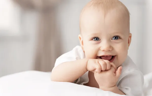 أسماء بنات مستوحاه من الأحجار الكريمة