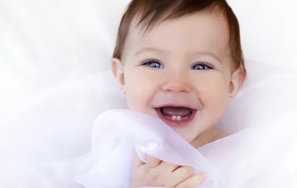 10 فوائد للضحك تقوي مناعة طفلك