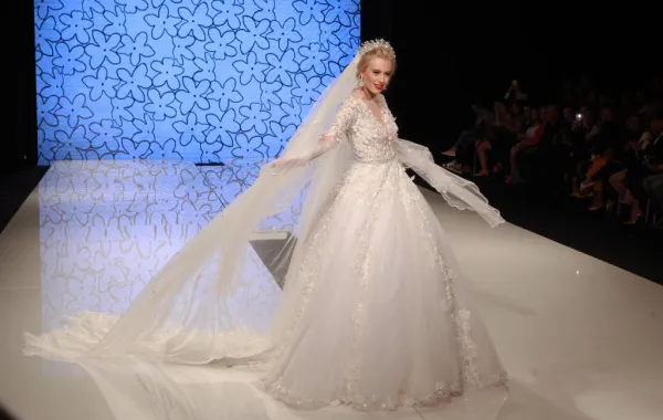 10 فساتين زفاف من عروض Designers & Brands